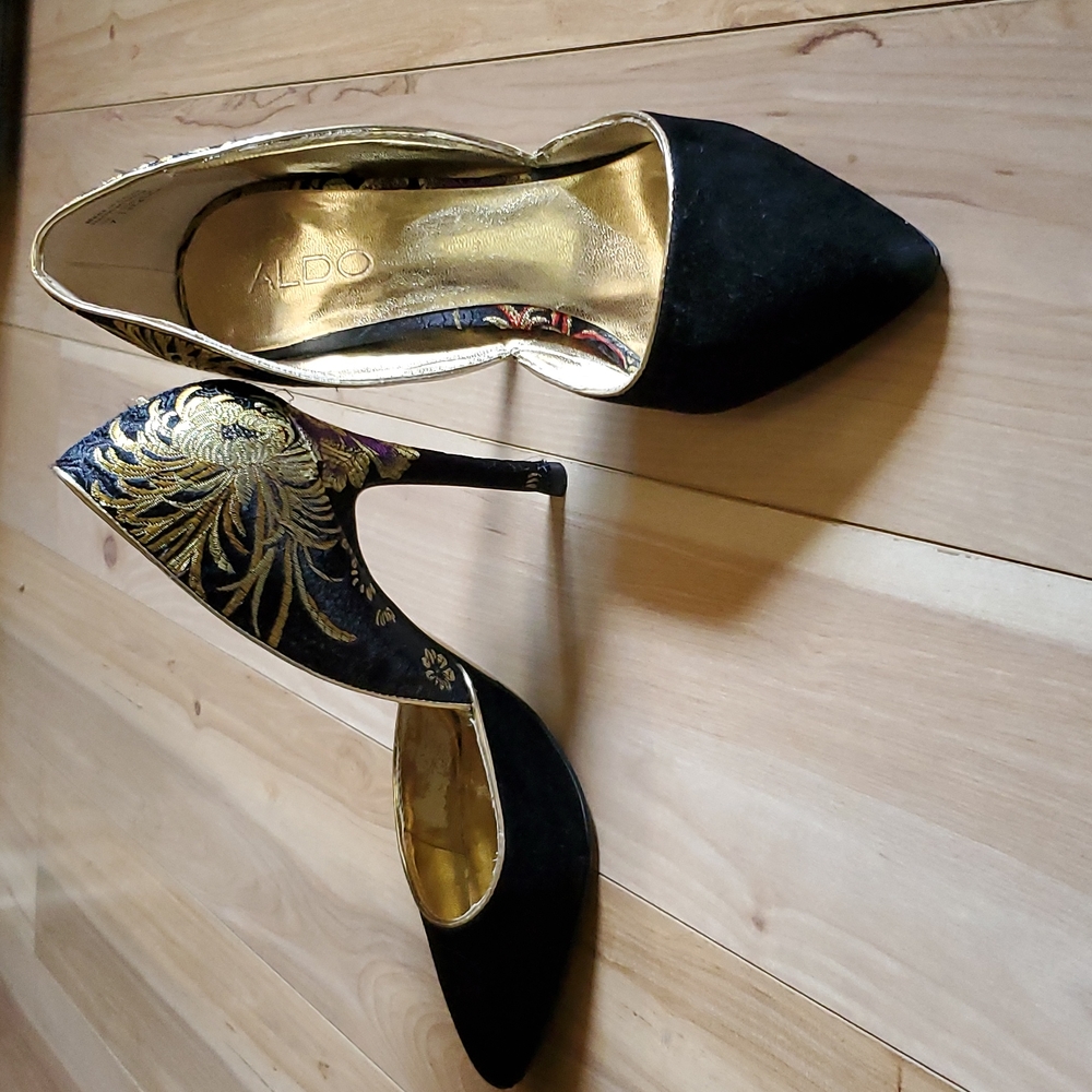 ALDO Pointed Toe Pump